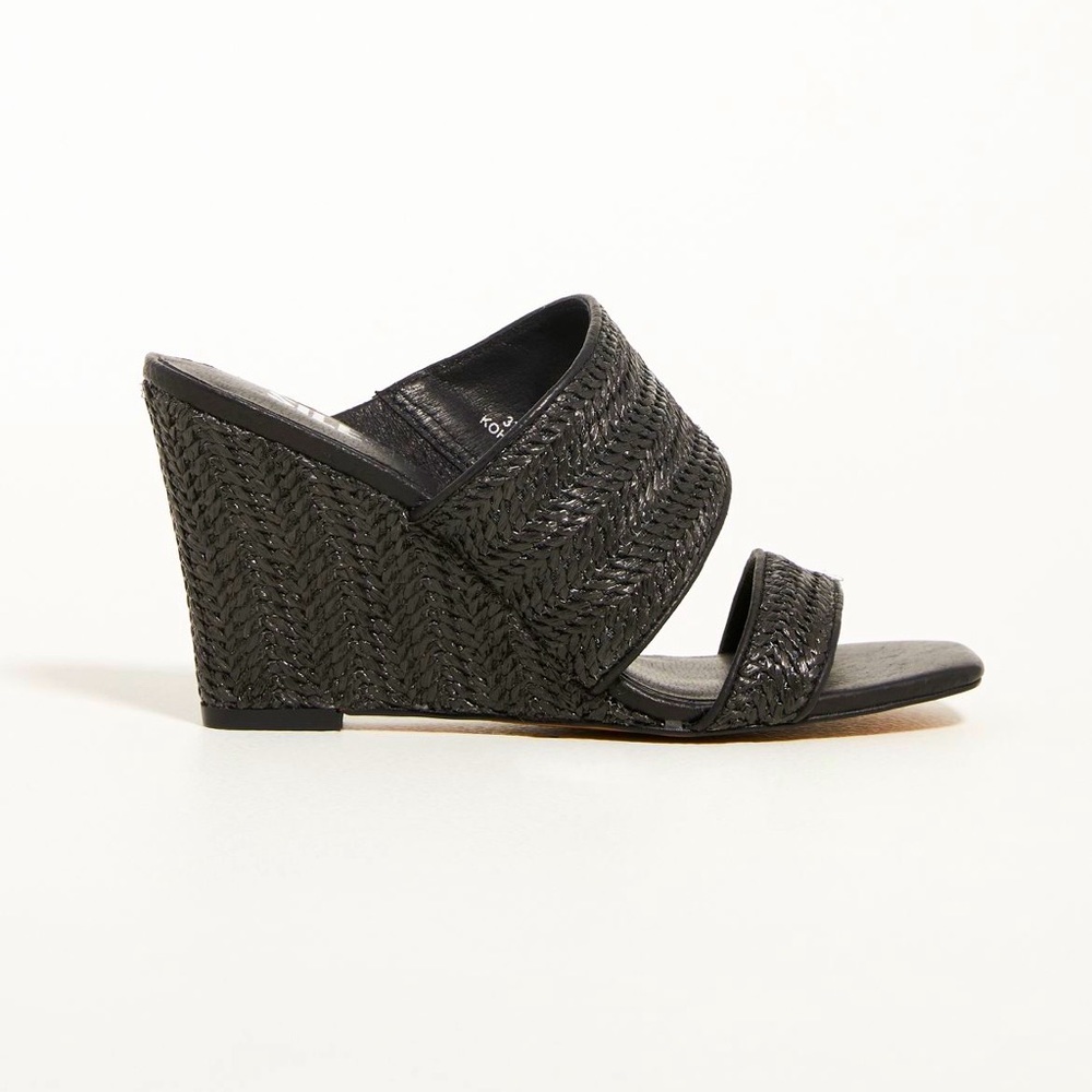 Silent D Raffia Wedge Sandal